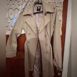 Vintae BEBE classic Tan Trench Coat